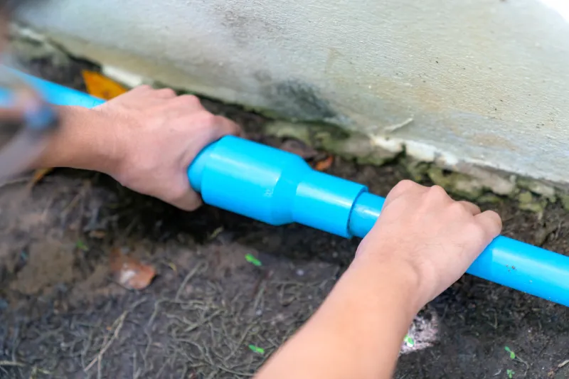 ปัญหาท่อ PVC รั่วในบ้าน สาเหตุหลักและวิธีแก้ไขที่ช่างมืออาชีพแนะนำ